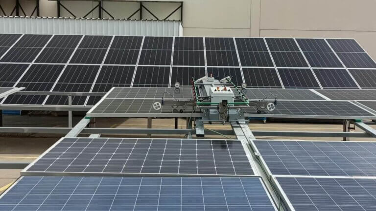Advantages of the electronic regulation of photovoltaic parks cleaning